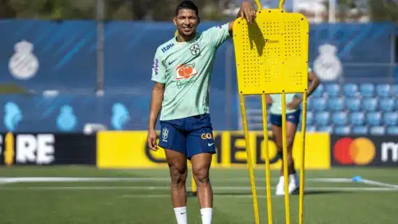 Rony, na Seleção Brasileira (foto: Divulgação/CBF)