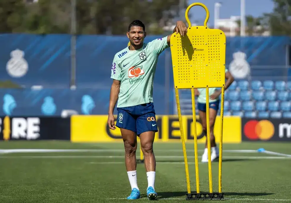 Rony, na Seleção Brasileira (foto: Divulgação/CBF)