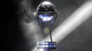 Troféu da Sul-Americana (foto: Divulgação/Conmebol)