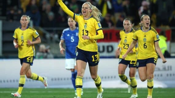 Suécia comemorando gol em cima da Itália na Copa do Mundo Feminina (foto: Marty Melville/AFP)
