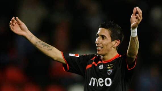 Di Maria em campo pelo Benfica (foto: Miguel Vidal/Reuters - 27/2/2010)