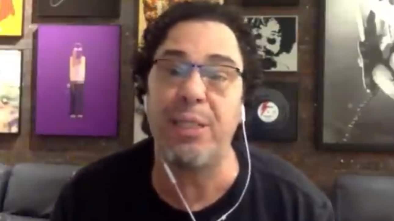 Casagrande durante o programa Cartão Vermelho, do UOL (foto: Reprodução)