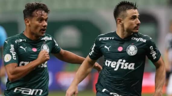 Bigode e Scarpa juntos, em campo, pelo Palmeiras (foto: César Greco / Palmeiras)