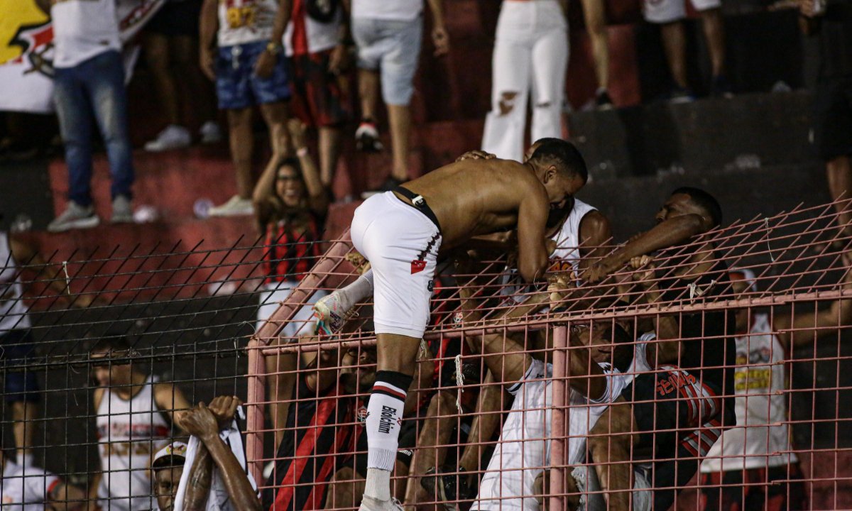 Vitória e Sport se enfrentam pela Série B do Campeonato Brasileiro (foto: Rafael Melo)