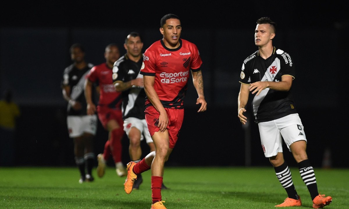 Vasco e Athletico-PR se enfrentaram pela 16ª rodada do Campeonato Brasileiro (foto: Alexandre Durao/ZIMEL PRESS)
