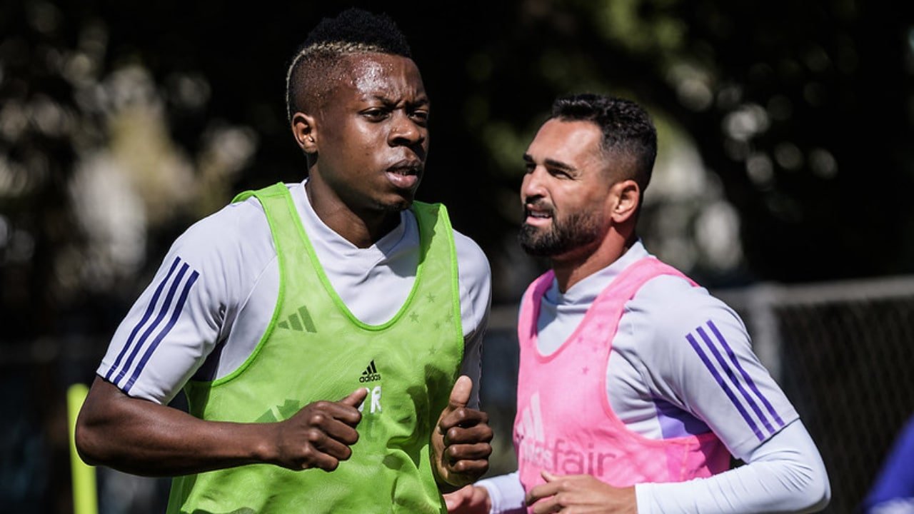 Helibelton Palacios já treina na Toca da Raposa II, em Belo Horizonte (foto: Gustavo Aleixo/Cruzeiro)