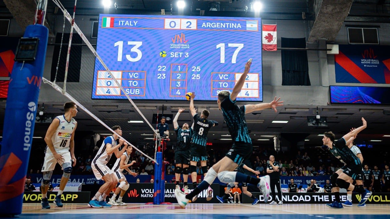 Itália e Argentina se enfrentaram na fase inicial da Liga das Nações (foto: Divulgação/FIVB)