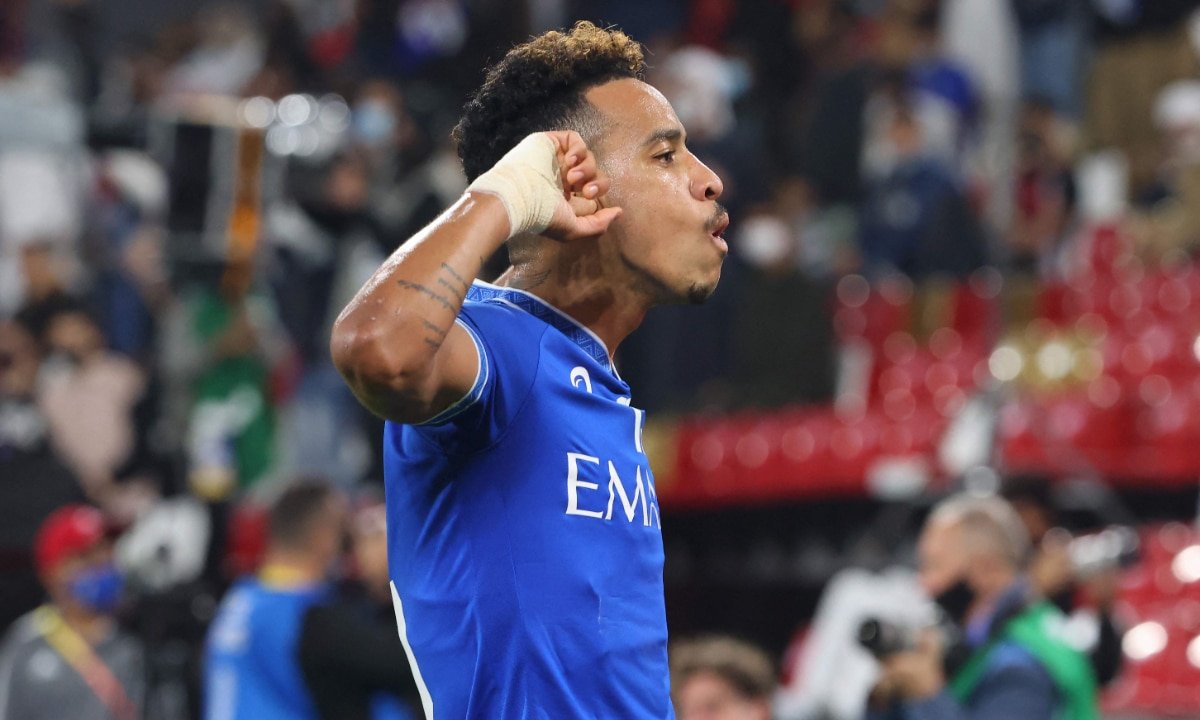 Matheus Pereira durante jogo do Al Hilal, da Arábia Saudita (foto: GIUSEPPE CACACE/AFP)