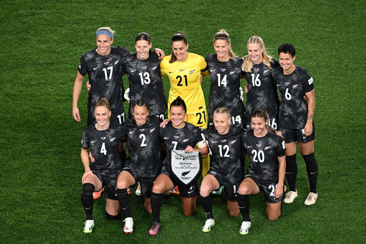 Copa do Mundo de Futebol Feminino começa com minuto de silêncio após  tiroteio na Nova Zelândia