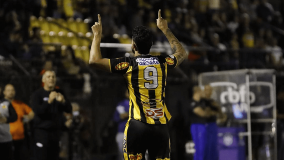 Jogador do Novorizontino comemorando gol (foto: Gustavo Ribeiro/Novorizontino)
