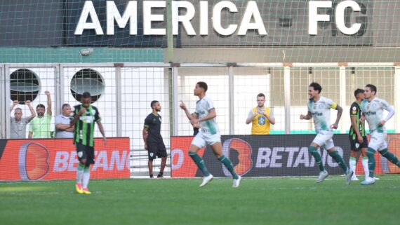 Murilo comemora gol do Palmeiras sobre o América (foto: Alexandre Guzanshe/EM/D.A Press)