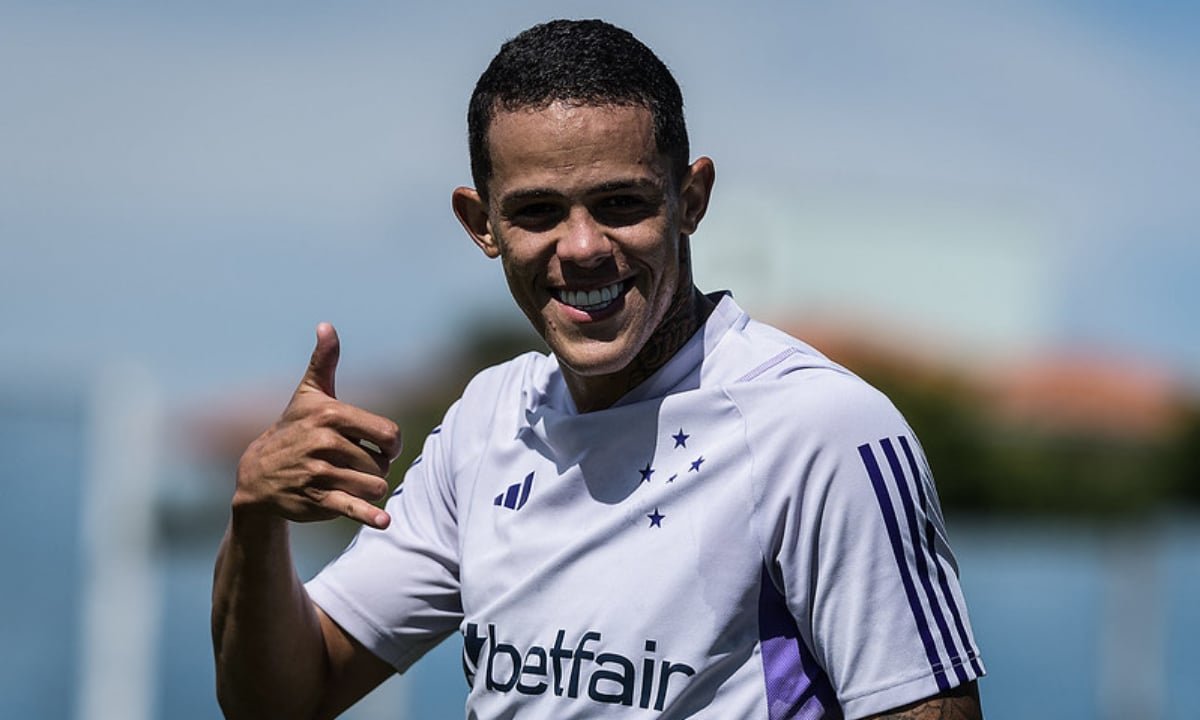 Wallisson, volante do Cruzeiro, durante treino (foto: Gustavo Aleixo/Cruzeiro)