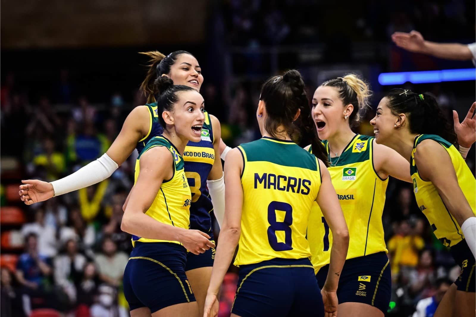 Seleção Brasileira em quadra pela Liga das Nações de Vôlei Feminino (foto: Foto: VNL/Divulgação)