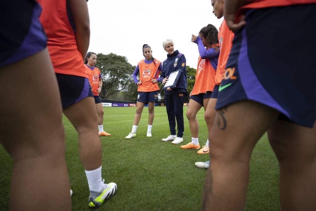 Seleção Brasileira em treino preparatório para a Copa do Mundo Feminina (foto: Foto: Thaís Magalhães/CBF)