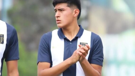 Carlos Gómez, de 18 anos, do Alianza Lima (foto: Divulgação / Arquivo Pessoal)