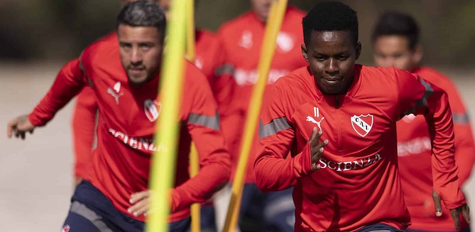 Cazares, do Independiente (foto: Divulgação)