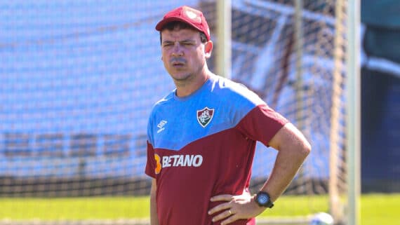 Diniz em treino do Fluminense (foto: MARCELO GONÇALVES / FLUMINENSE F.C.)