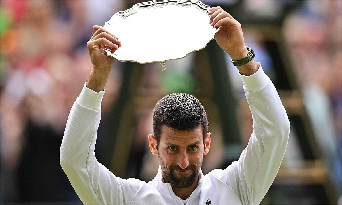 Djokovic ficou com o vice em Wimbledon 2023 (foto: Glyn KIRK / AFP)