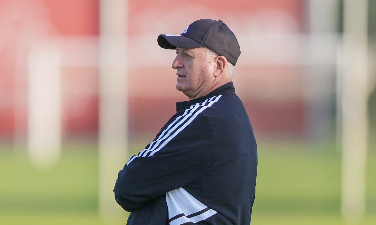 Felipão comanda treino do Atlético (foto: Pedro Souza/Atlético)