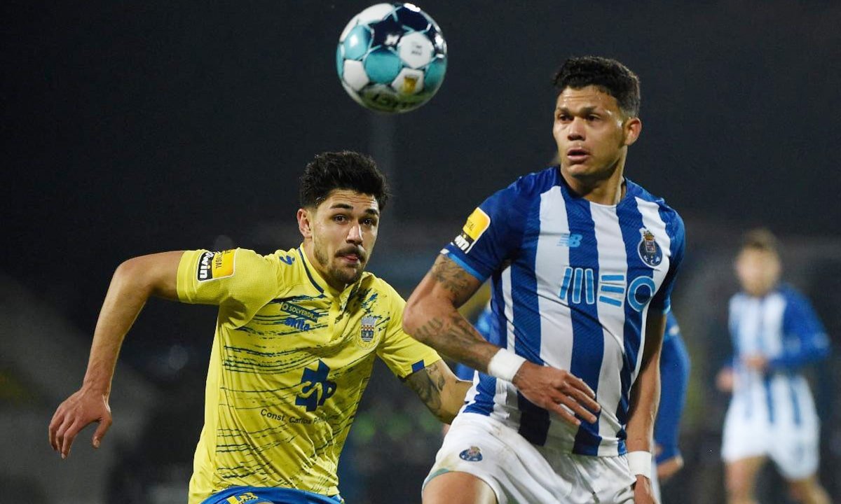 João Basso, zagueiro do Arouca, acertou com o Santos (foto: AFP PHOTO)