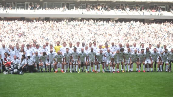 Time Vingador no Jogo das Lendas (foto: Alexandre Guzanshe/EM/DA.Press)