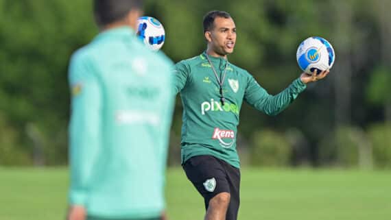 Lucas Itaberaba (foto: Mourão Panda / América)