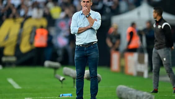 Vágner Mancini contra o Corinthians pela Copa do Brasil (foto: Mourão Panda / América)