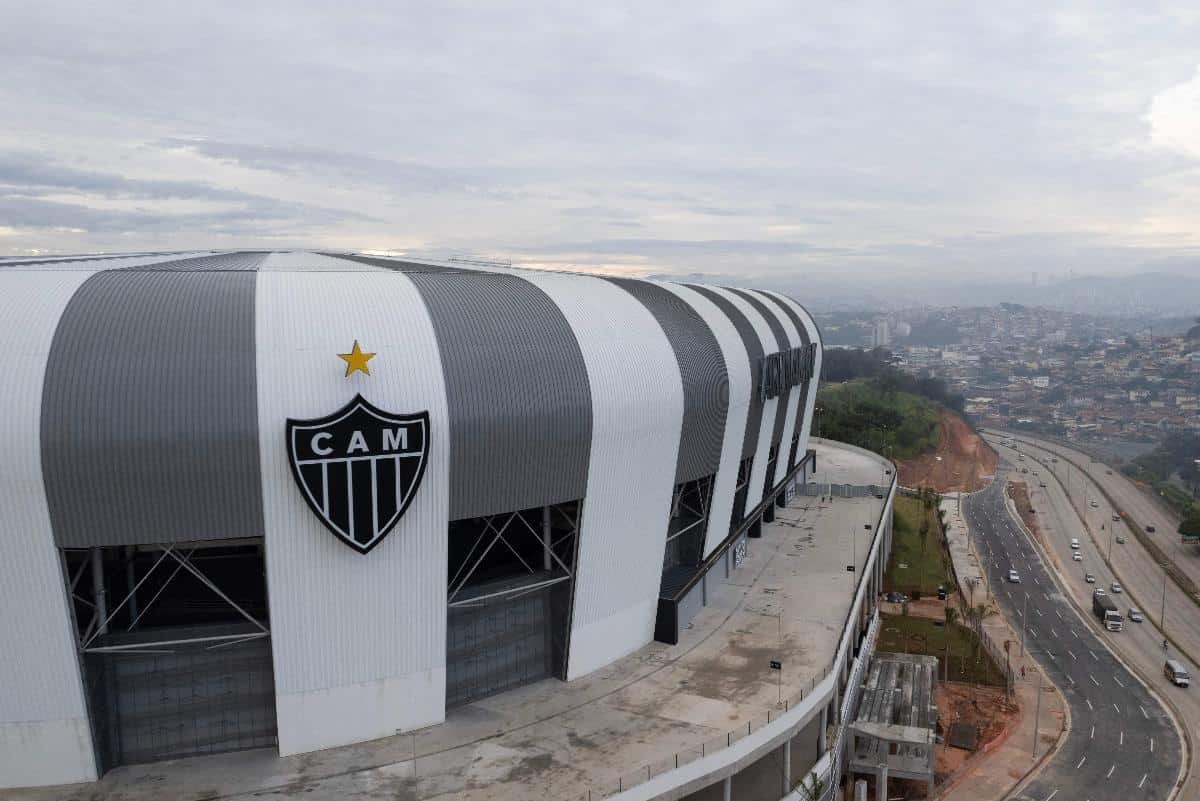 Atlético anuncia nomes de mais dois atletas da década de 90 no 'Lendas do  Galo