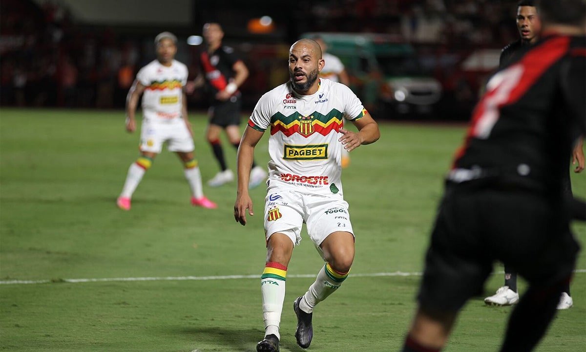 Atlético-GO e Sampaio Corrêa empataram por 2 a 2 (foto: Atlético-GO e Sampaio Corrêa empataram por 2 a 2)