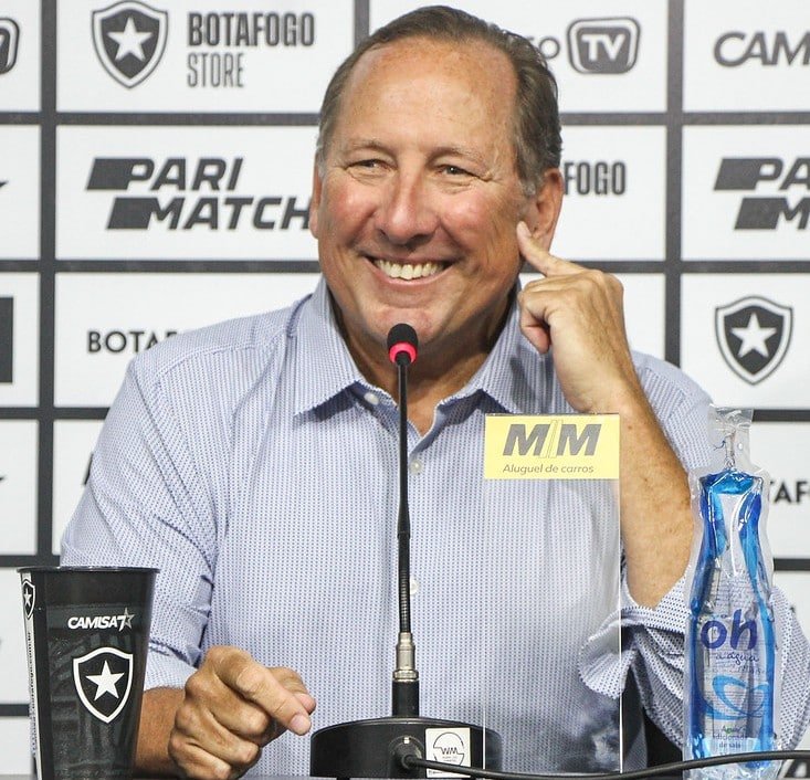 John Textor durante apresentação de Bruno Lage no Botafogo (foto: Arthur Barreto/Botafogo)