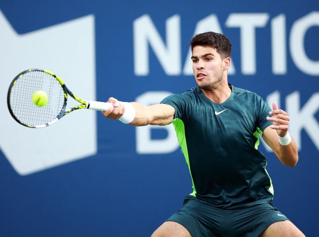 Carlos Alcaraz em quadra (foto: Vaughn Ridley / GETTY IMAGES NORTH AMERICA / Getty Images via AFP)