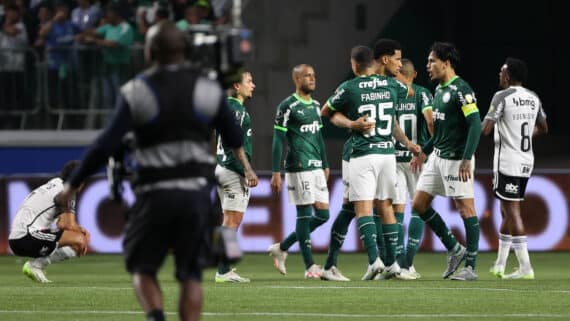 Jogadores do Palmeiras comemoram classificação diante do Atlético na Libertadores (foto: Cesar Greco/Palmeiras)