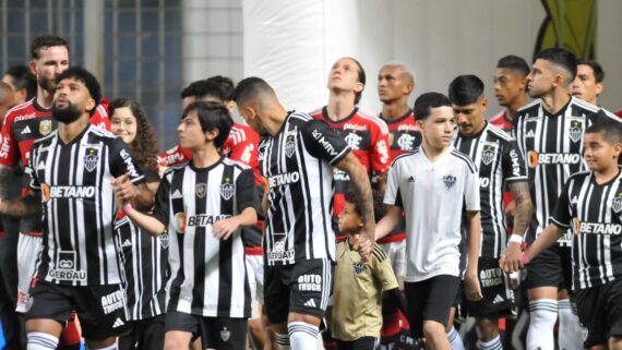 Último jogo do Atlético no sábado à noite foi a derrota para o Flamengo no Independência (foto: Alexandre Guzanshe/EM/D.A Press)