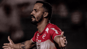 Anselmo Ramon marcou o sexto gol nesta temporada da Série B - Crédito: 