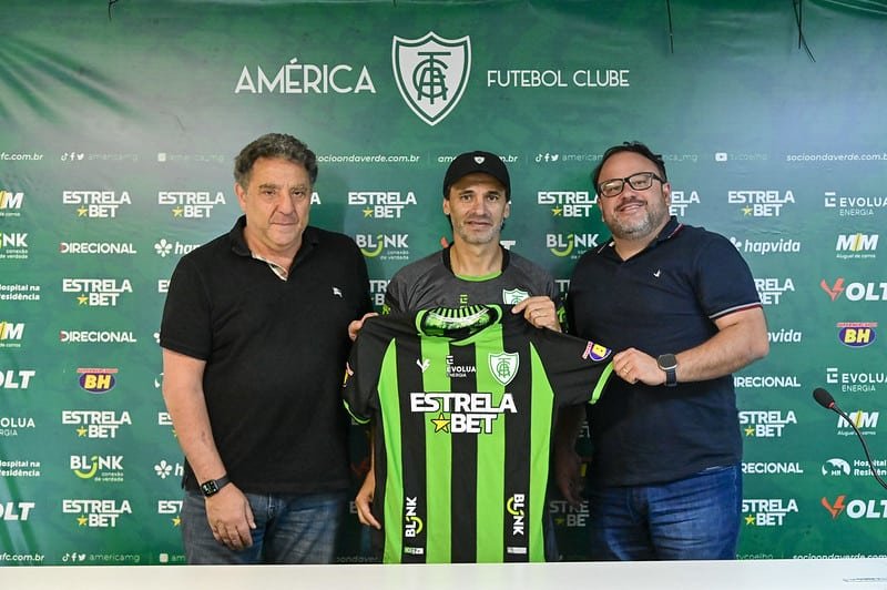 Fabián Bustos (foto: Mourão Panda / América)