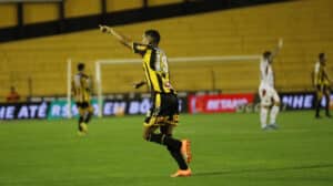 Léo Tocantins marcou o primeiro gol da vitória do Novorizontino - Crédito: 