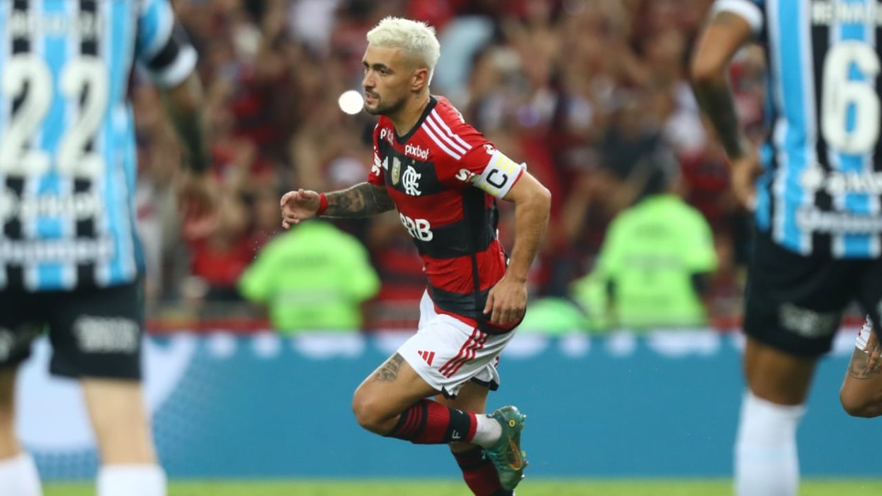 Três jogadores do Flamengo mudarão seus números de camisa para