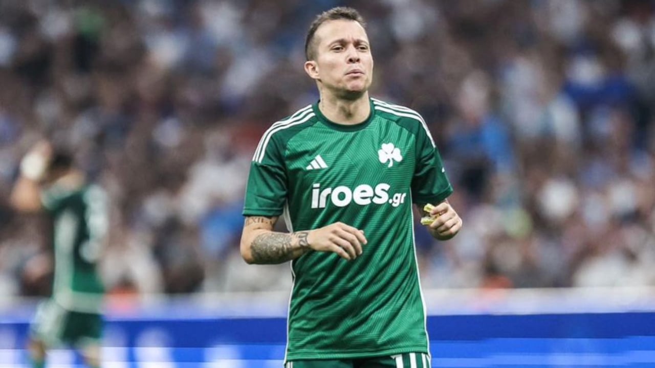 Bernard com a camisa do Panathinaikos - (foto: Reprodução/Instagram)