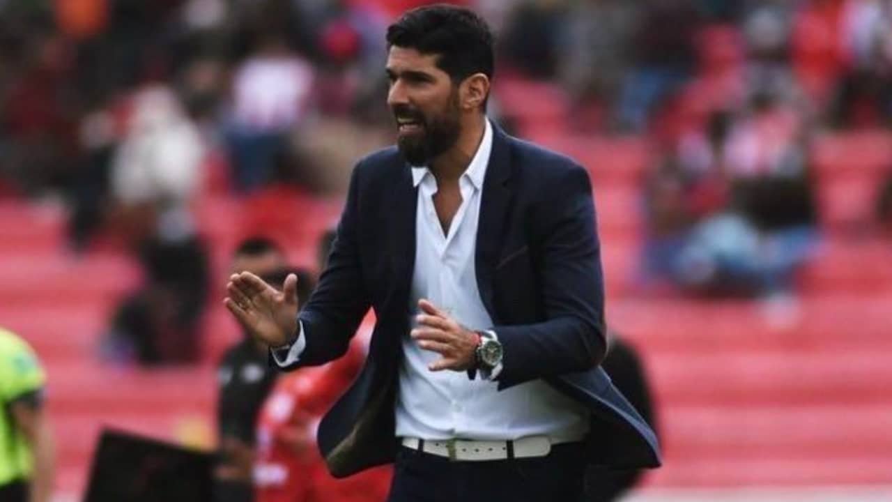 Loco Abreu como treinador (foto: Reprodução Instagram de Loco Abreu)