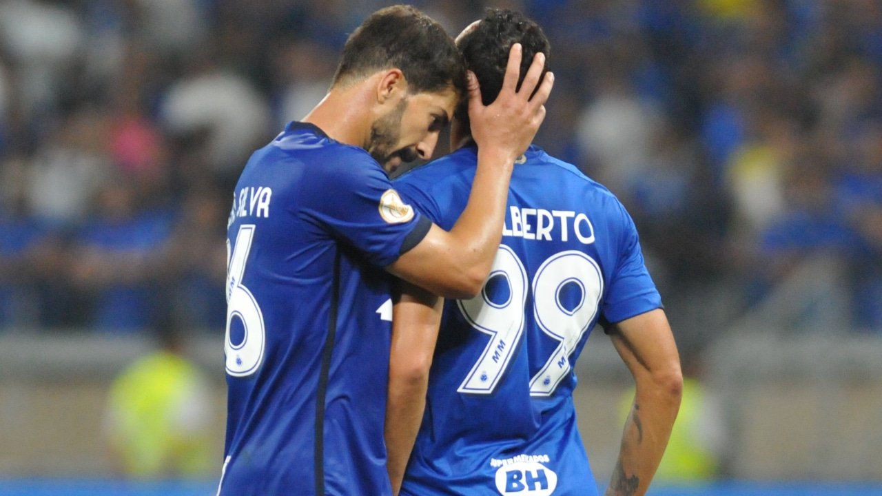 Lucas Silva com Gilberto (foto: Ramon Lisboa/EM/D.A Press)