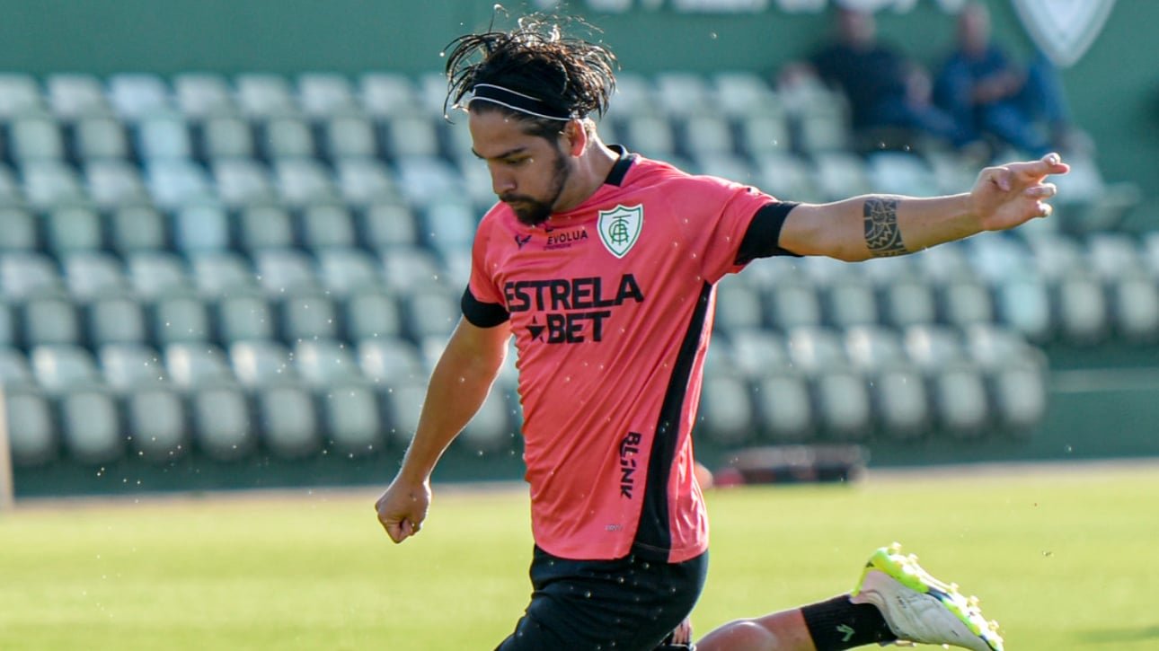 Martín Benítez treinando pelo América (foto: Mourão Panda / América)