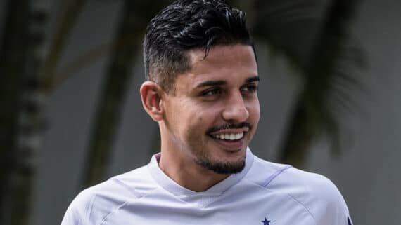 Neto Moura durante treino do Cruzeiro (foto: Gustavo Aleixo/Cruzeiro)