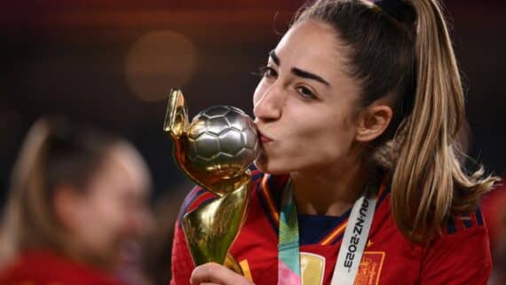 Olga Carmona, jogadora da Espanha (foto: Franck Fife/AFP)
