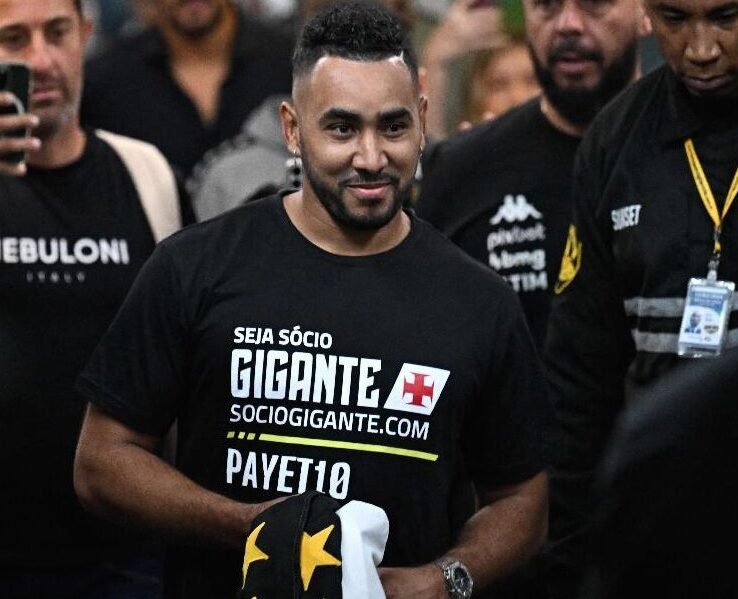 Payet no aeroporto (foto: Mauro Pimentel/AFP)