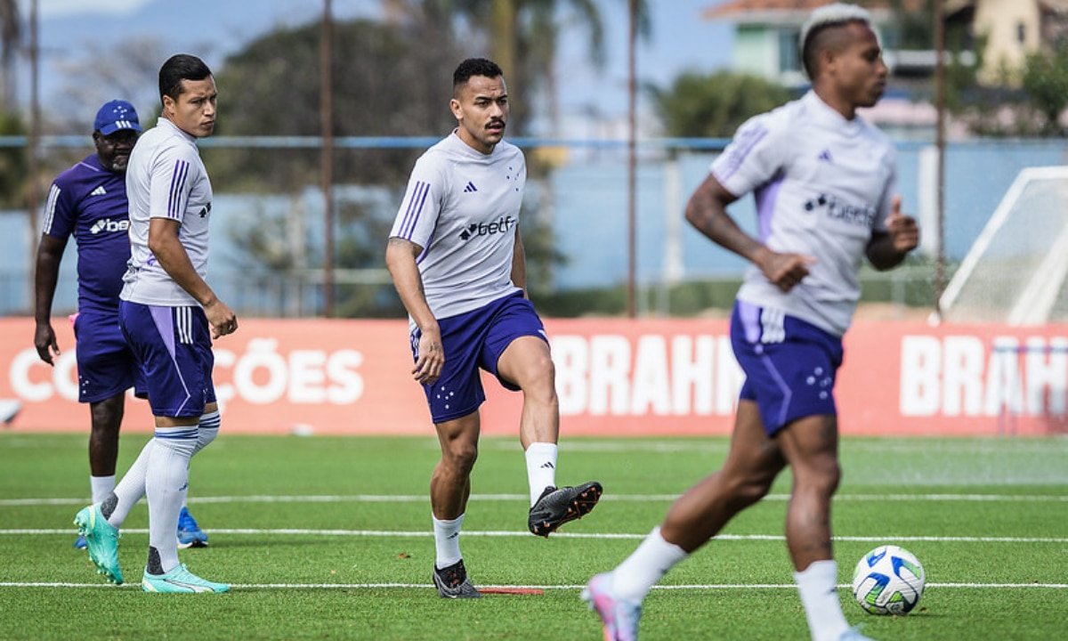 Rafael Elias durante treino na Toca 2 (foto: Gustavo Aleixo/Cruzeiro)