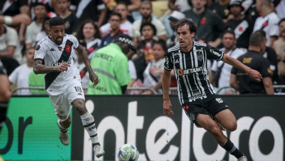 Ele jogou no Atlético-MG, ganhou o Campeonato Brasileiro, e agora pode  chegar no Vasco