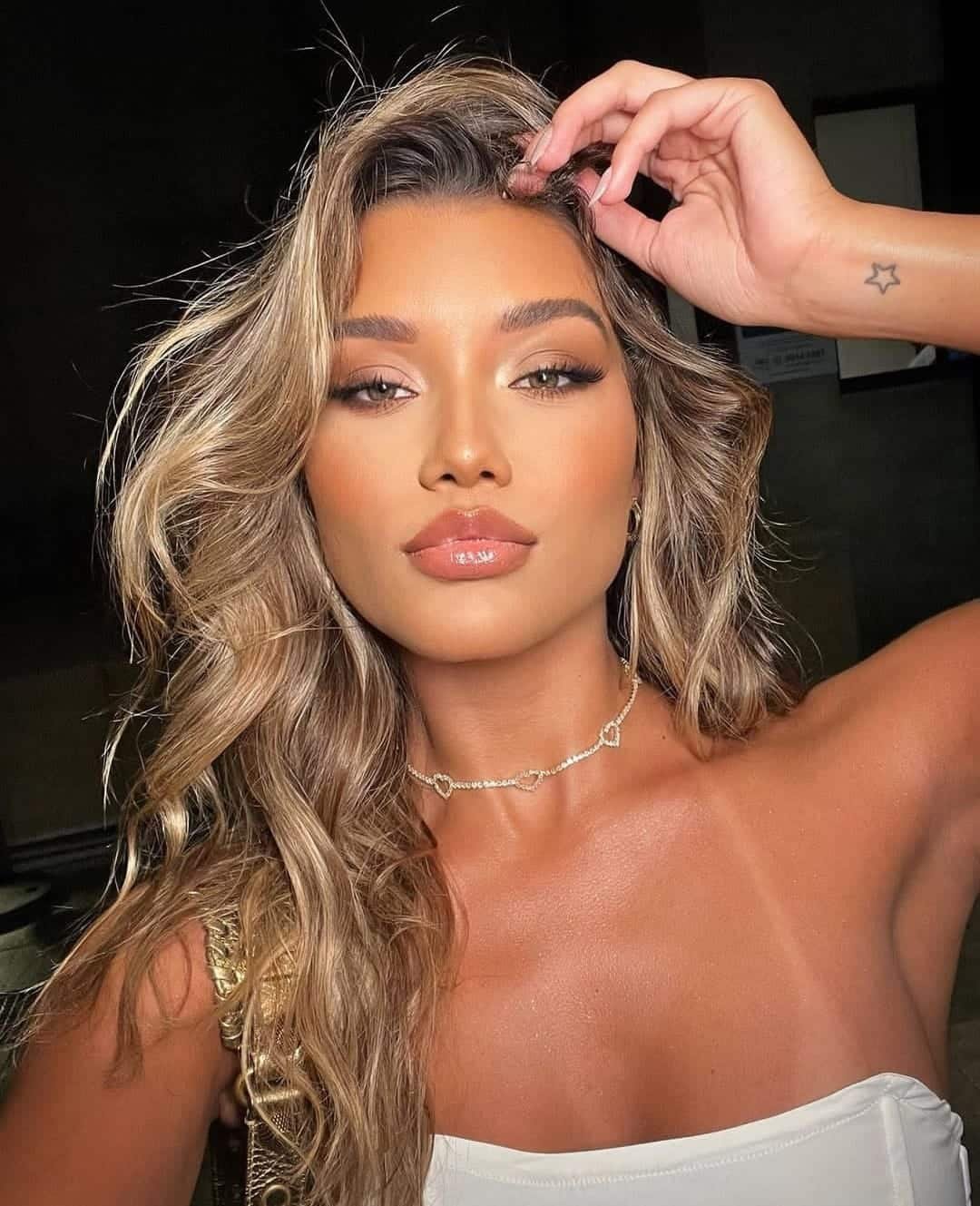 Agnes Pimentel, modelo que está em Ibiza com Militão e Vini Jr.