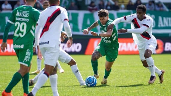 Atlético-GO joga mal e perde para o Botafogo-SP pela Série B