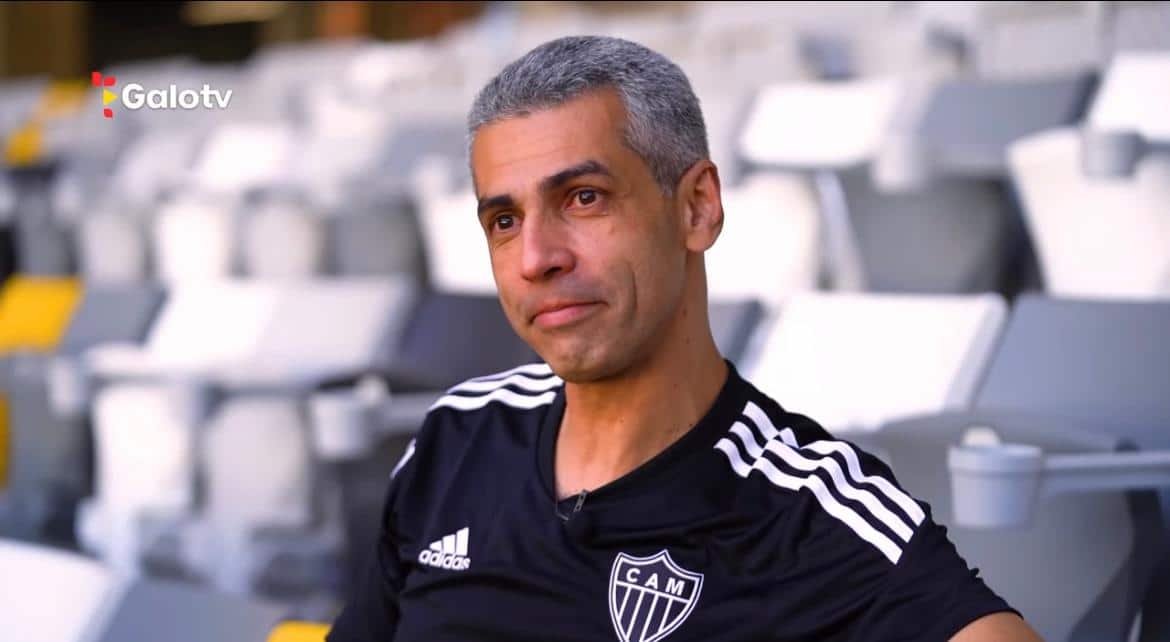 Jaime Júnior se emociona ao falar do Atlético na Arena MRV (foto: Reprodução/GaloTV)