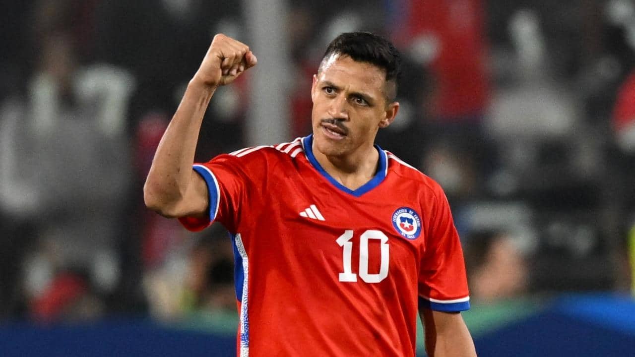 O atacante Alexis Sánchez em ação pela Seleção do Chile (foto: MARTIN BERNETTI/AFP)